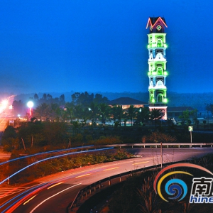海南西线高速再添景观——儋州钟楼