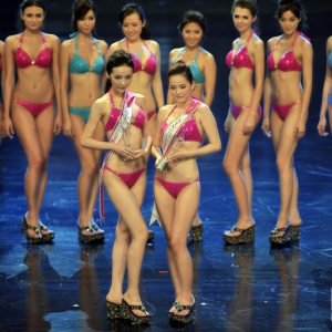 2011亚洲小姐总决赛冯雪冰获得冠军