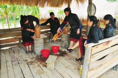 黎陶文化村落成 黎族原始制陶艺可免费观摩