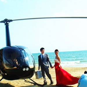 三亚试水直升机低空旅游试飞 游客免费体验